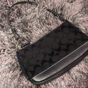 Coach signature hand-bag